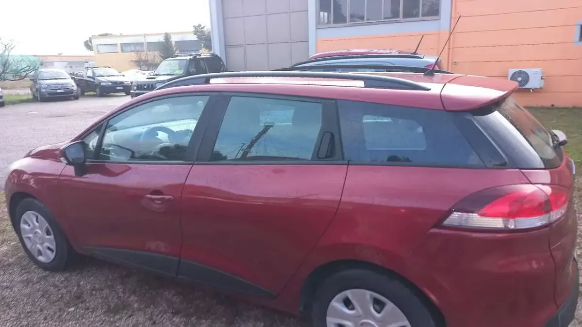 Usata Renault Clio 90 CV (66 kW) 2017 Rosso Station wagon