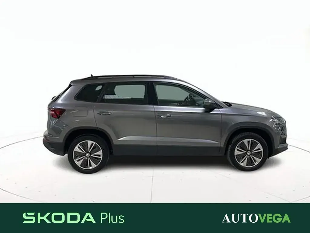 Usata Skoda Karoq Ambition 116 CV (85 kW) 2022 Grigio / pastello SUV