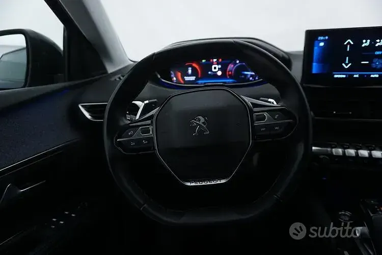 Usata Peugeot 5008 Allure 131 CV (96 kW) 2022 Bluazzurro SUV