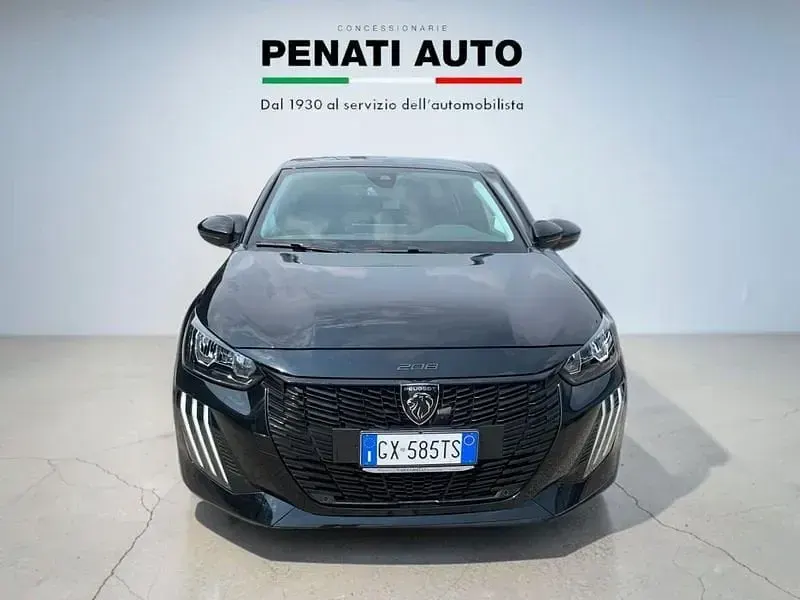 Usata Peugeot e-208 Allure 100 kW (136 CV) 2025 Nero Utilitaria