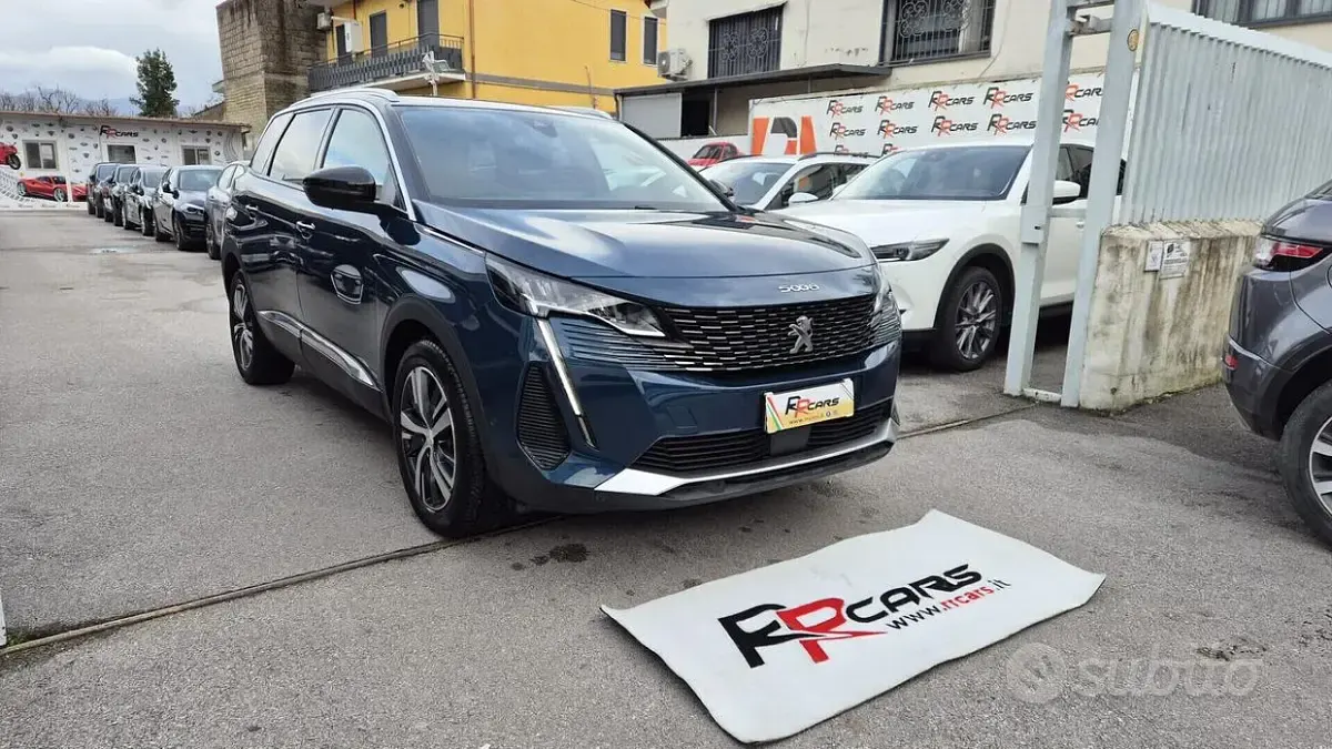 Usata Peugeot 5008 Allure 131 CV (96 kW) 2022 Blu SUV
