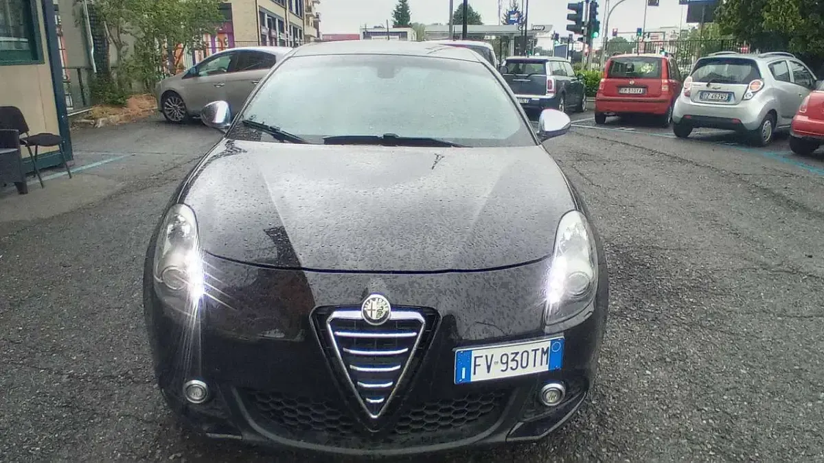 Usata Alfa Romeo Giulietta Progression 170 CV (125 kW) 2012 Nero Utilitaria