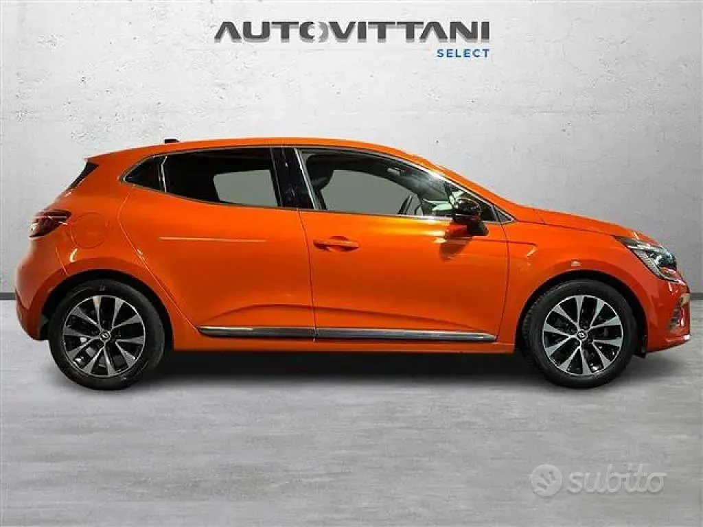 Usata Renault Clio V Techno 91 CV (66 kW) 2023 Grigio