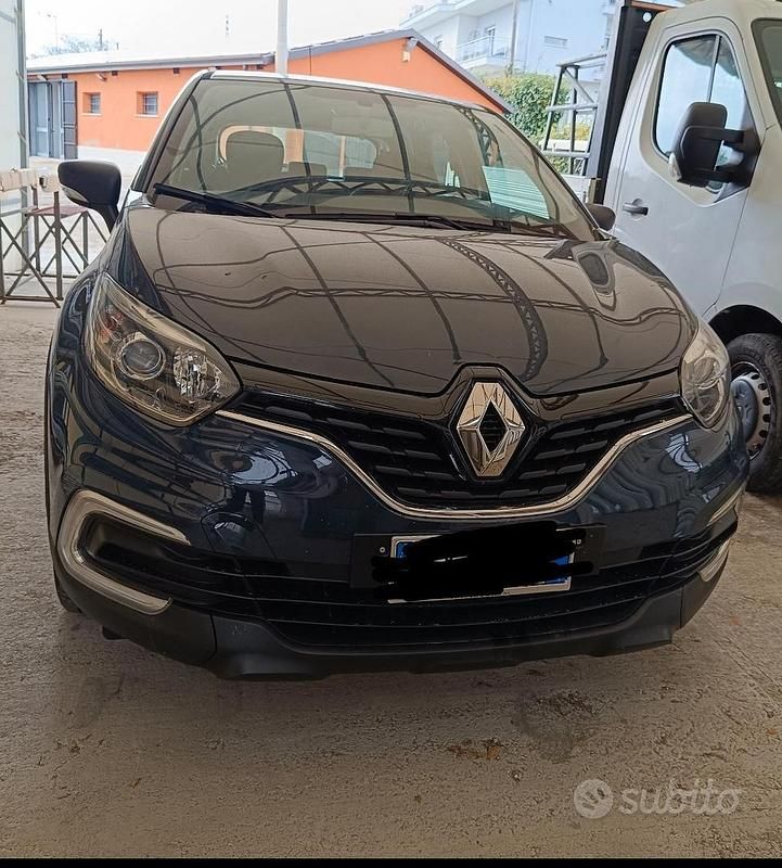 Usata Renault Captur 90 CV (66 kW) 2019 Blu SUV