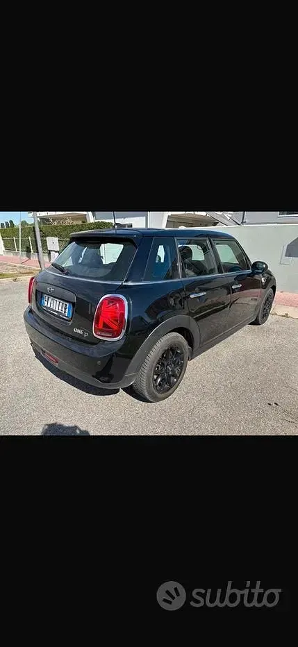 Usata Mini One D 102 CV (75 kW) 2017 Nero Utilitaria
