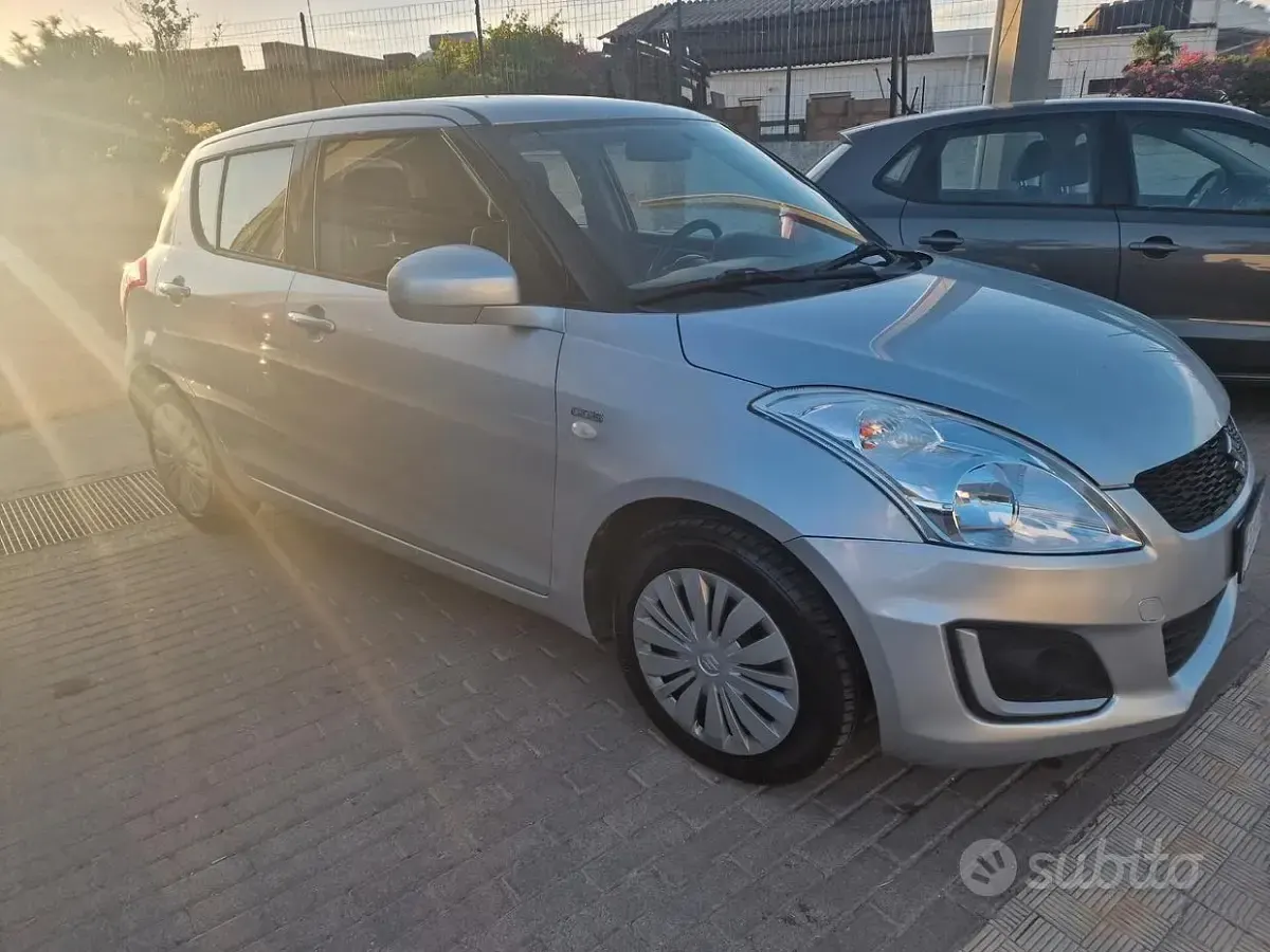 Usata Suzuki Swift Cool 75 CV (55 kW) 2016 Grigio Utilitaria