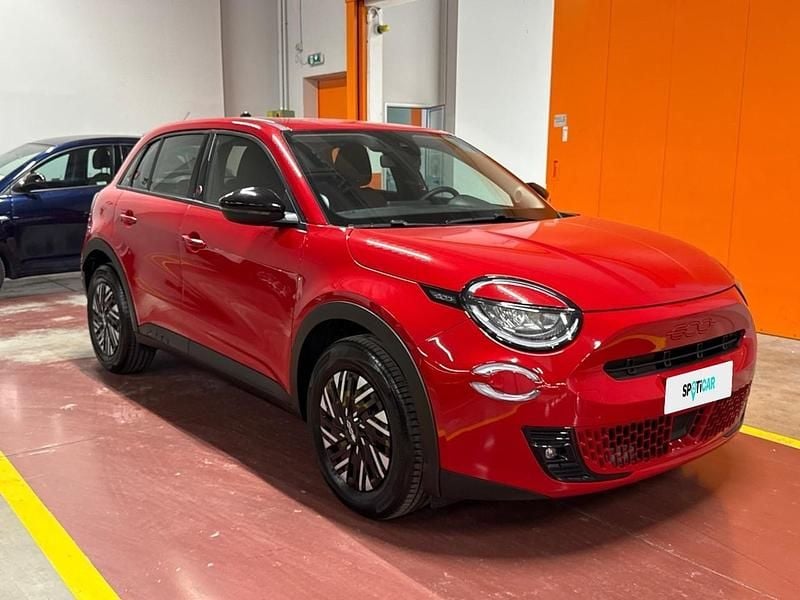 Usata Fiat 600 Red 114 kW (156 CV) 2023 Rosso SUV
