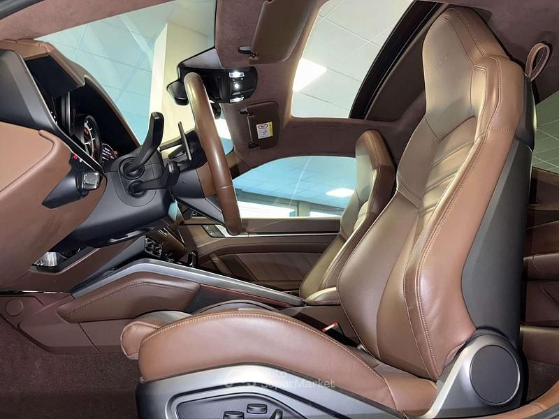 Usata Porsche 911 Turbo S Chrono 650 CV (478 kW) 2023 Nero Coupé