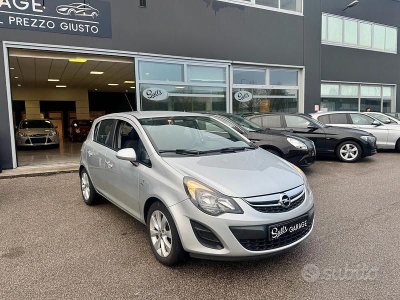 Usata Opel Corsa 85 CV (62 kW) 2013 Grigio Utilitaria