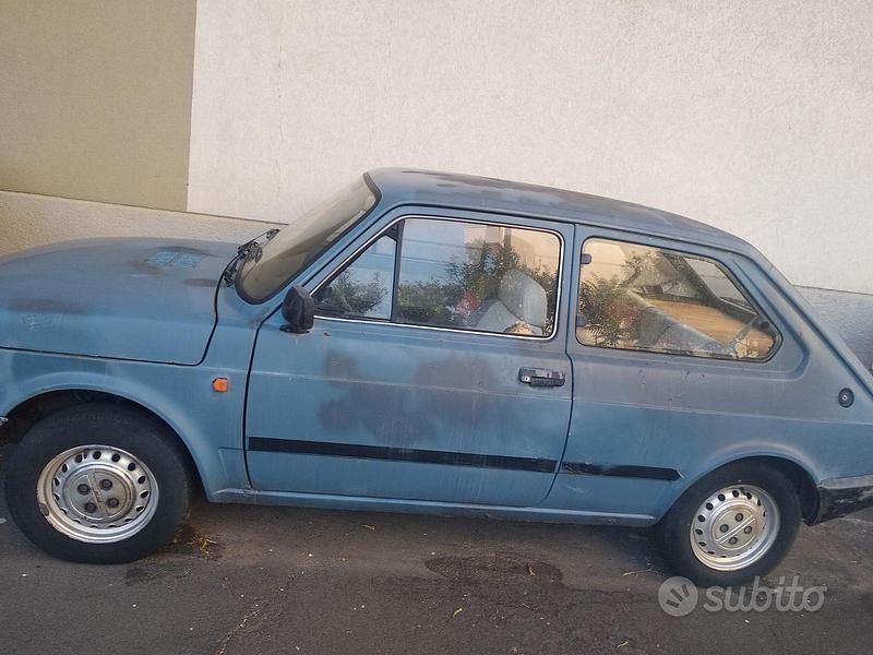 Usata Fiat 127 50 CV (36 kW) 1983 Blu Utilitaria