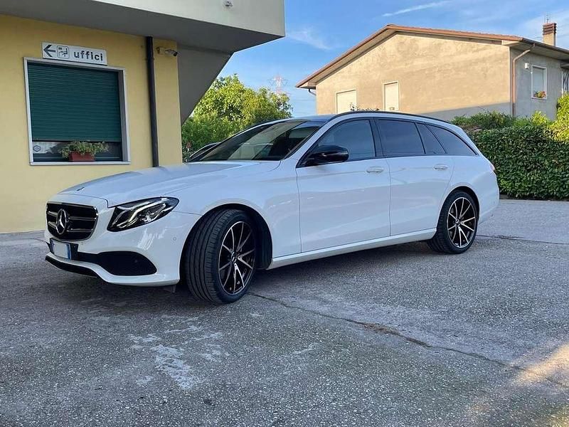 Usata Mercedes E220 Business 194 CV (142 kW) 2018 Bianco Station wagon