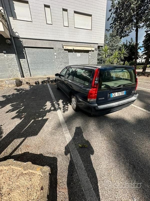 Usata Volvo V70 2004 Blu Station wagon