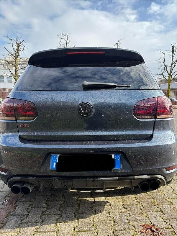 Usata VW Golf VI GTI 260 CV (191 kW) 2011 Blu Utilitaria