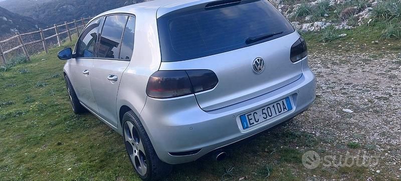 Usata VW Golf VI 105 CV (77 kW) 2010 Grigio Utilitaria
