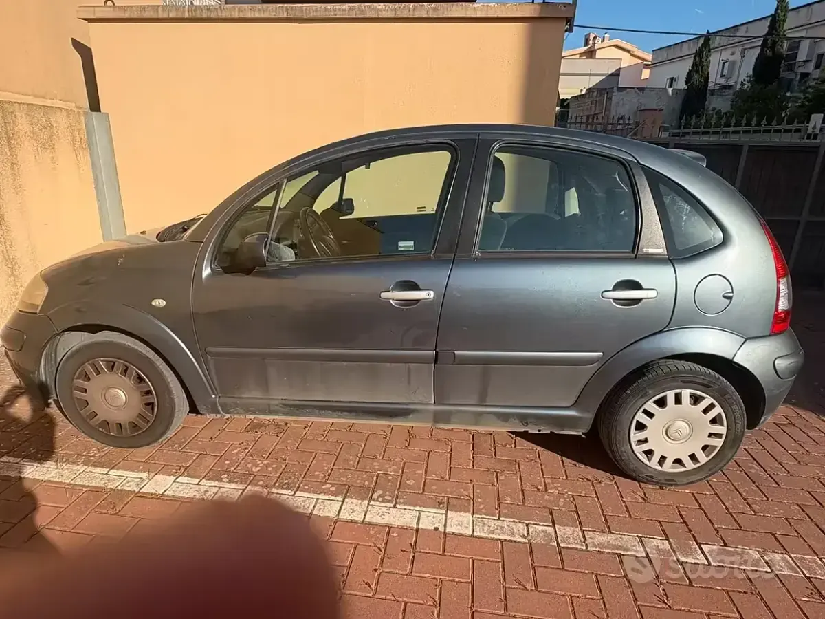 Usata Citroën C3 Exclusive 60 CV (44 kW) 2007 Grigio Utilitaria