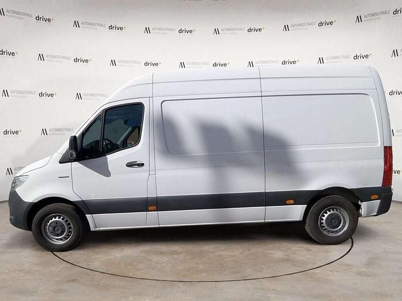 Usata Mercedes E-Sprinter 80 kW (109 CV) 2021 Bianco artico Furgone