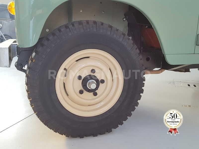 Usata Land Rover Defender 68 CV (50 kW) 1980 Verde Station wagon
