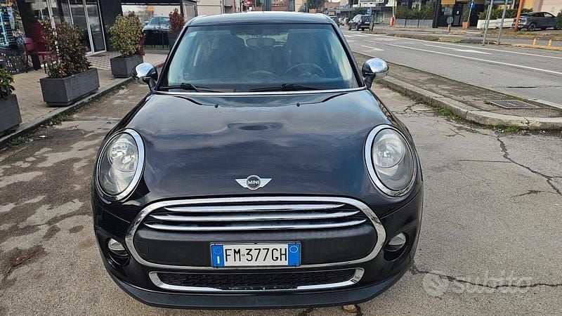 Usata Mini ONE 101 CV (74 kW) 2014 Nero Utilitaria