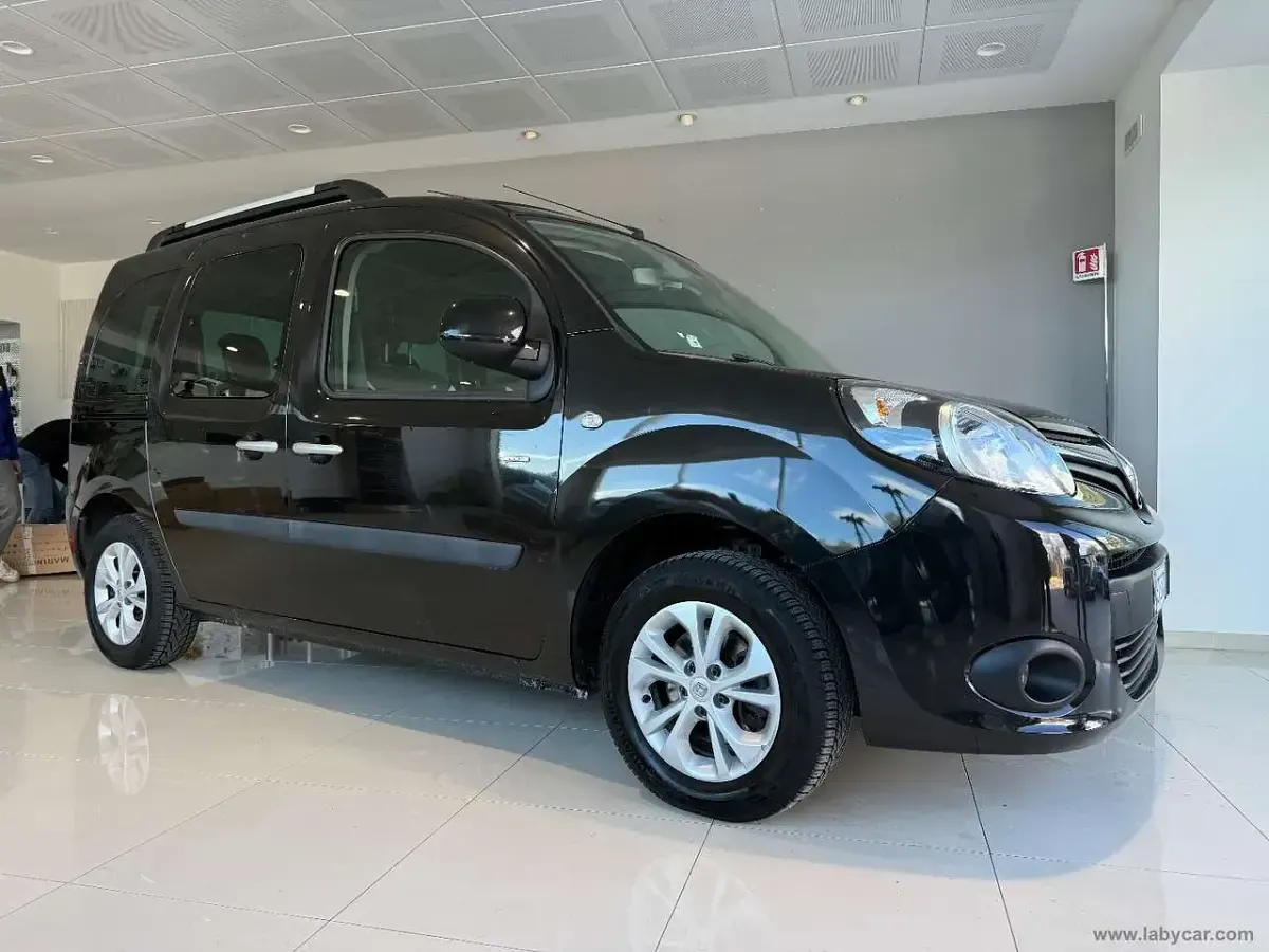 Usata Renault Kangoo LIMITED 110 CV (80 kW) 2015 Nero Monovolume