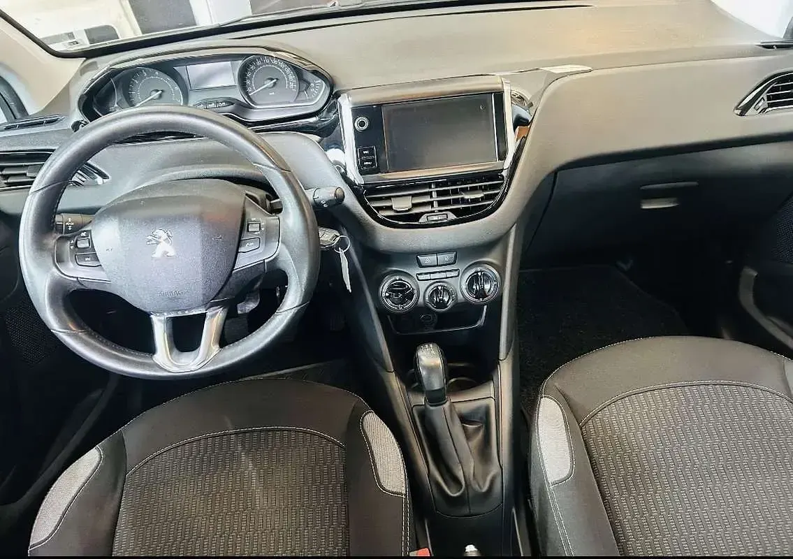 Usata Peugeot 208 82 CV (60 kW) 2016 Utilitaria