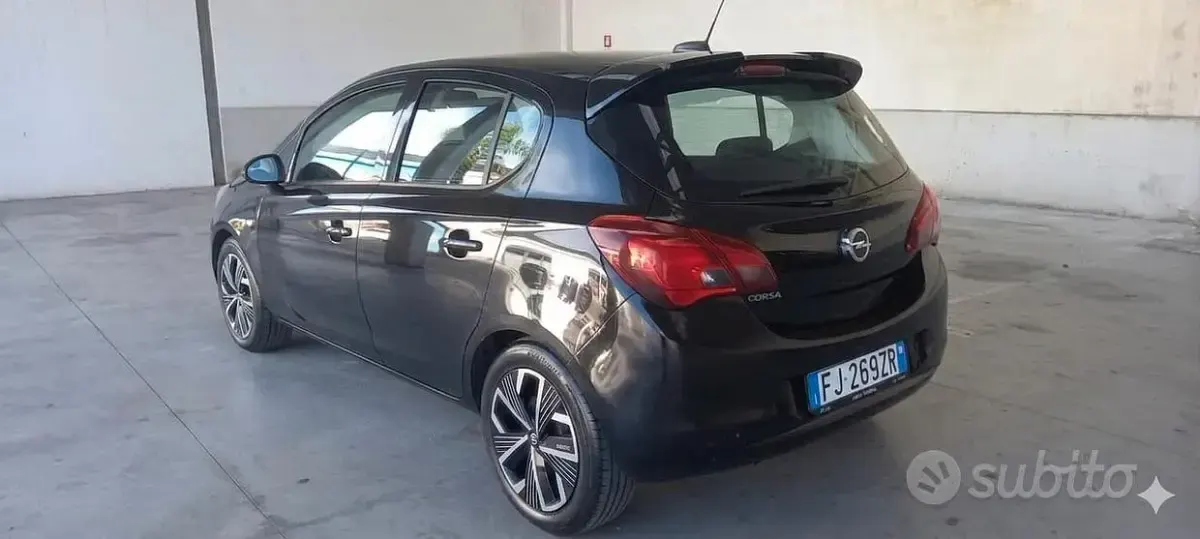 Usata Opel Corsa 69 CV (50 kW) 2017 Nero Utilitaria