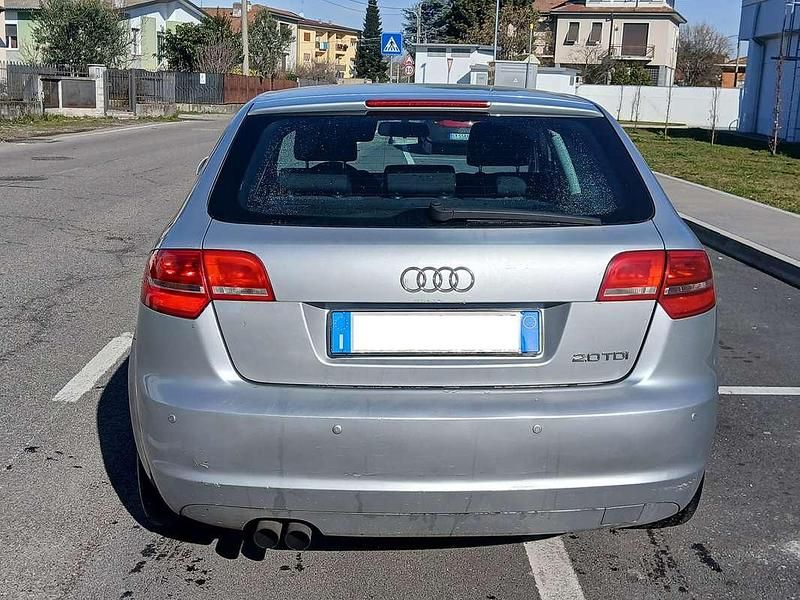 Usata Audi A3 Ambiente 140 CV (102 kW) 2010 Argento Utilitaria