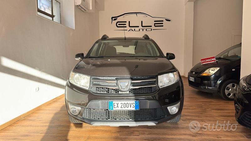 Usata Dacia Sandero Stepway 90 CV (66 kW) 2014 Nero Berlina