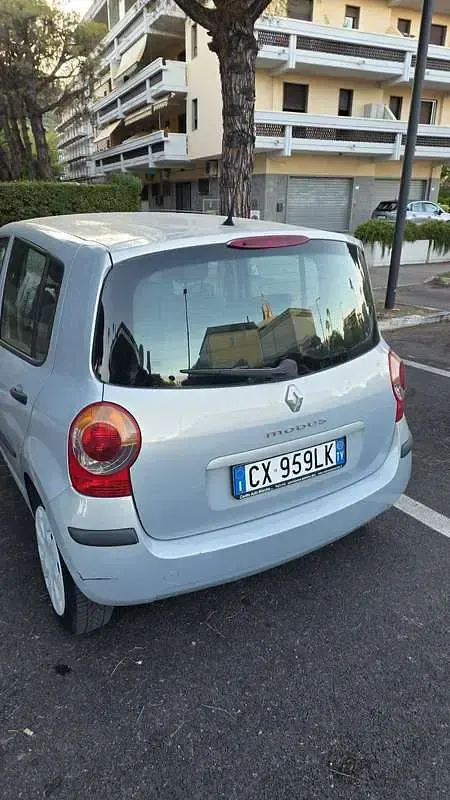 Usata Renault Modus Dynamique 75 CV (55 kW) 2005 Grigio Monovolume