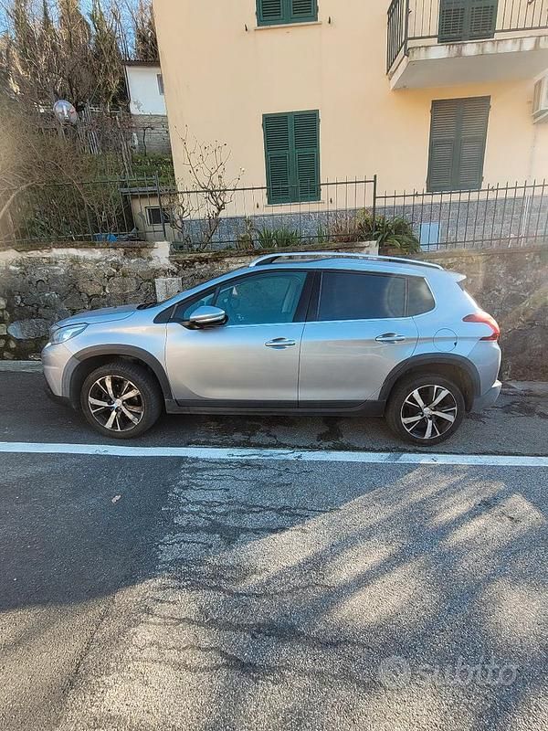 Usata Peugeot 2008 Allure 110 CV (80 kW) 2017 Grigio SUV