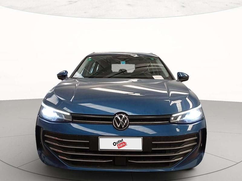 Begagnad VW Passat Business 150 HK (110 kW) 2024 Blå Kombi