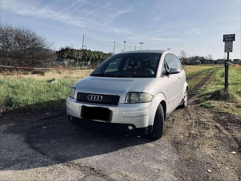 Usata Audi A2 Ambiente 75 CV (55 kW) 2001 Utilitaria