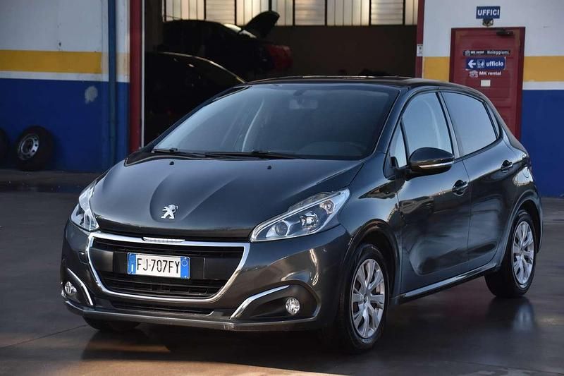 Usata Peugeot 208 Active 68 CV (50 kW) 2017 Grigio Utilitaria