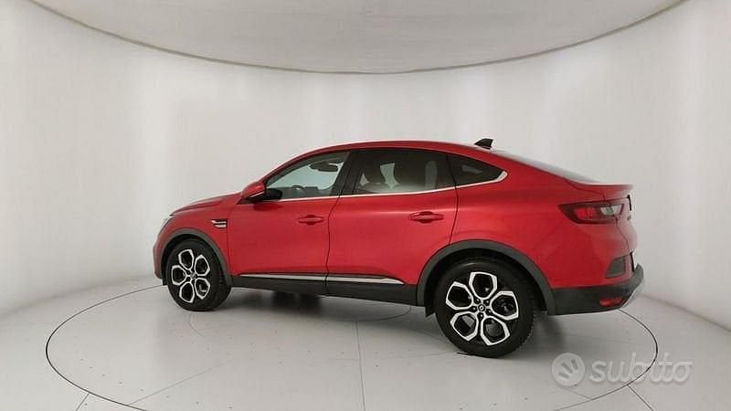 Usata Renault Arkana Intens 145 CV (106 kW) 2022 Rosso SUV