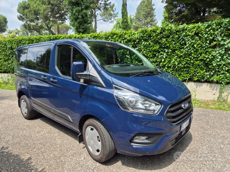 Usata Ford Transit Custom 136 CV (100 kW) 2023 Blu Station wagon
