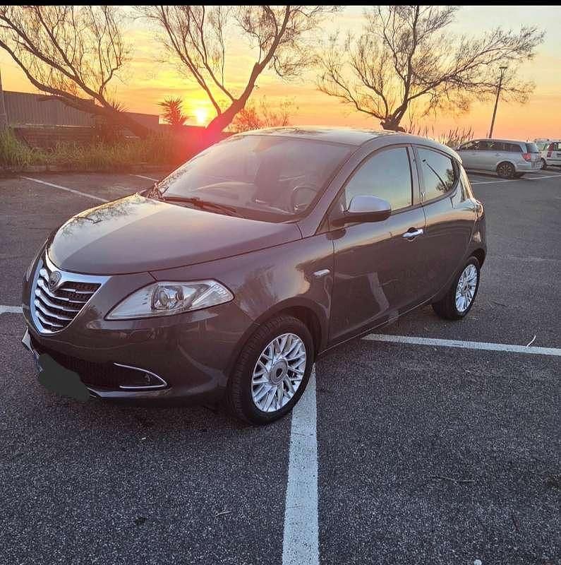 Usata Lancia Ypsilon S 95 CV (69 kW) 2014 Grigio Utilitaria