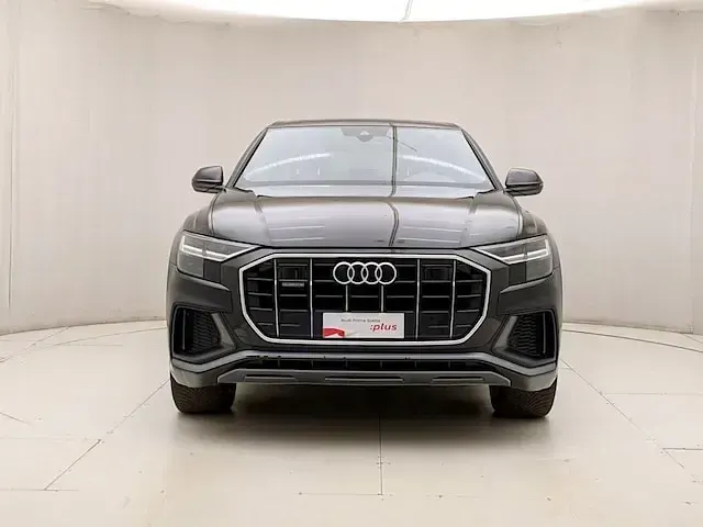 Usata Audi Q8 Sport 286 CV (210 kW) 2020 Nero orca metallizzato SUV
