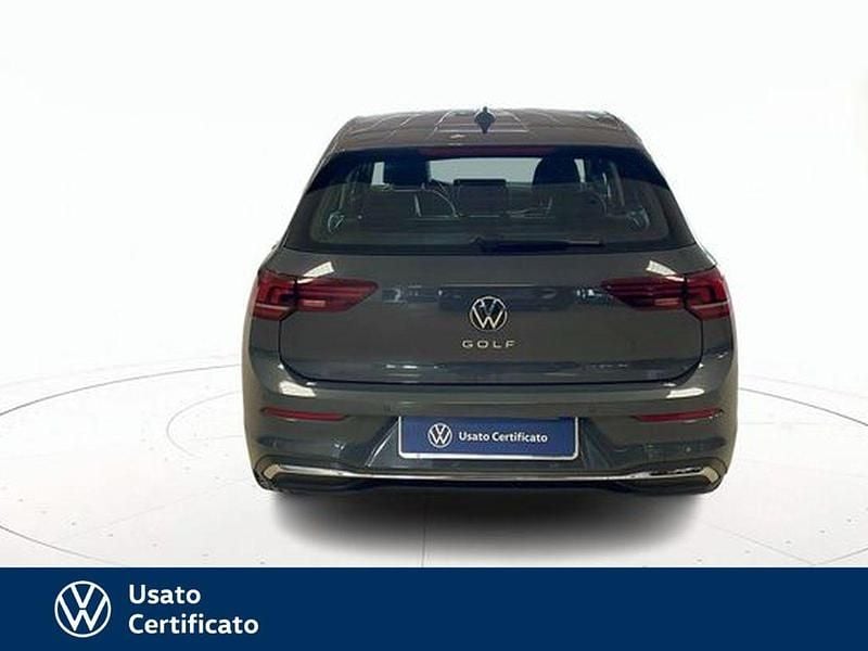 Usata VW Golf VIII Style 150 CV (110 kW) 2025 Grigio / pastello Berlina
