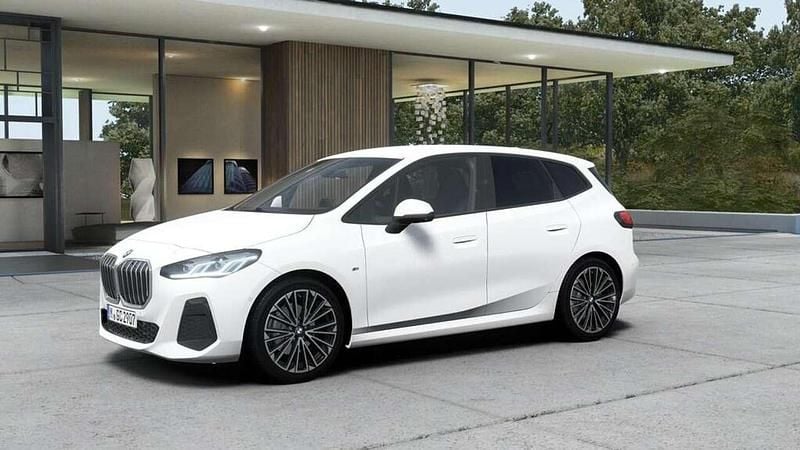 Usata BMW 218 Active Tourer Comfort Edition 150 CV (110 kW) 2024 Alpin white pastello Monovolume
