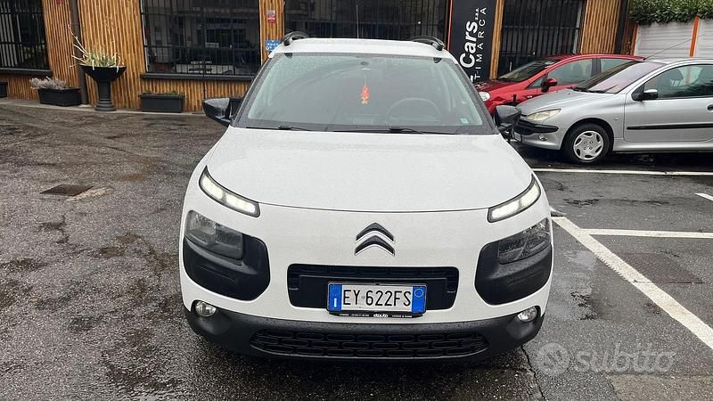 Bianco Usata 2015 Citroën C4 Tre volumi | 6500 € (Buon prezzo) - Immagine 1/4