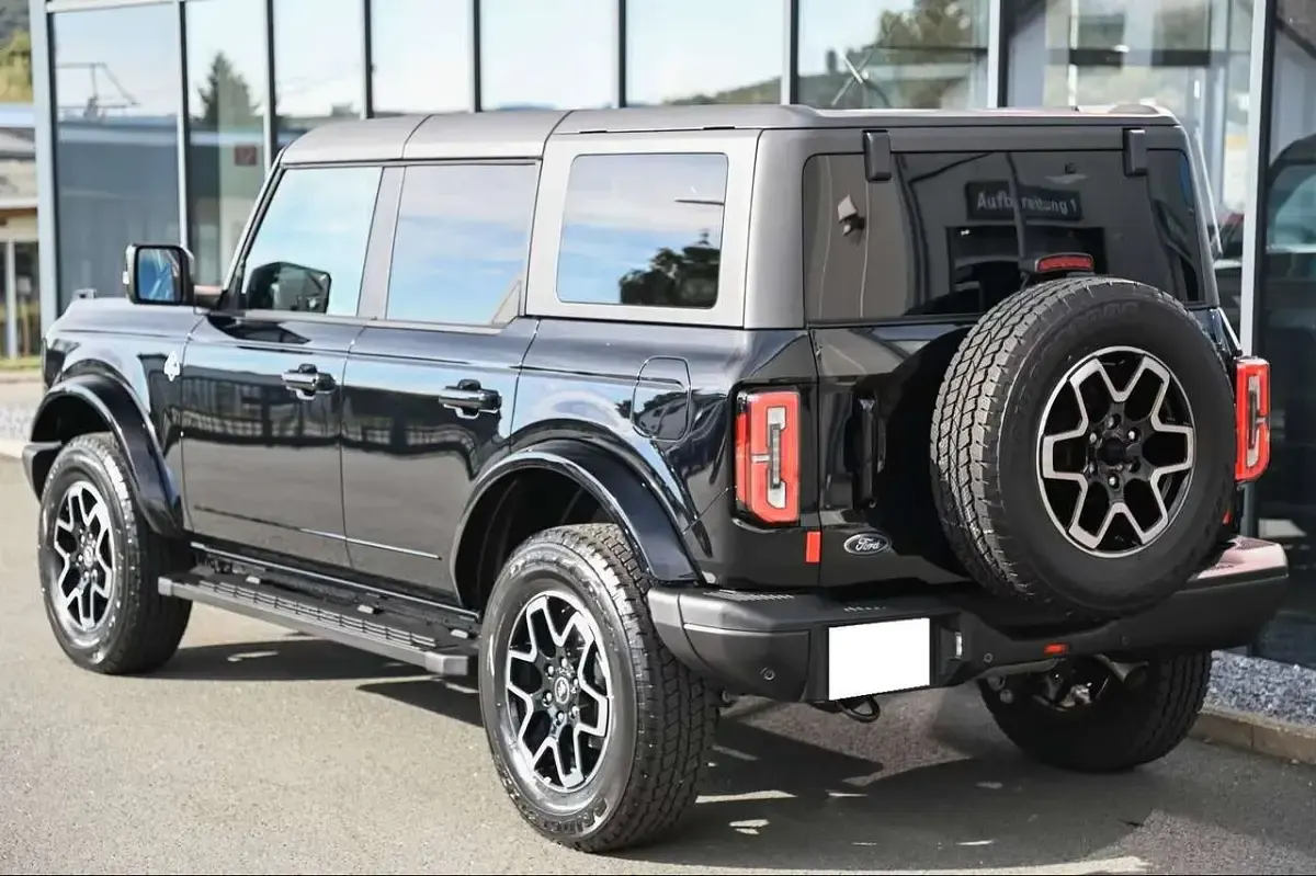Nuova Ford Bronco Outer Banks 334 CV (245 kW) 2025 Nero metallizzato SUV