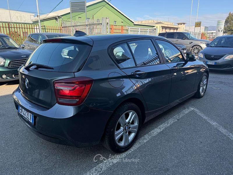 Usata BMW 118 Sport Line 143 CV (105 kW) 2012 Grigio Utilitaria