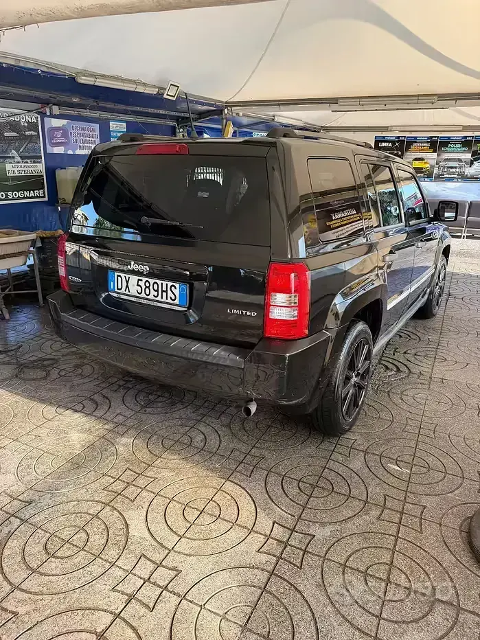 Usata Jeep Patriot Limited 140 CV (102 kW) 2009 Nero SUV