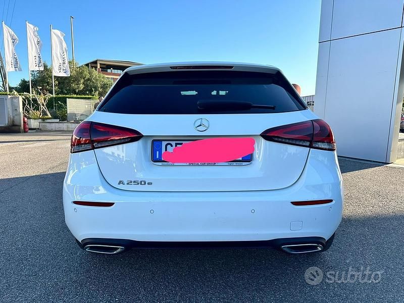 Usata Mercedes E250 160 CV (117 kW) 2021 Bianco Berlina