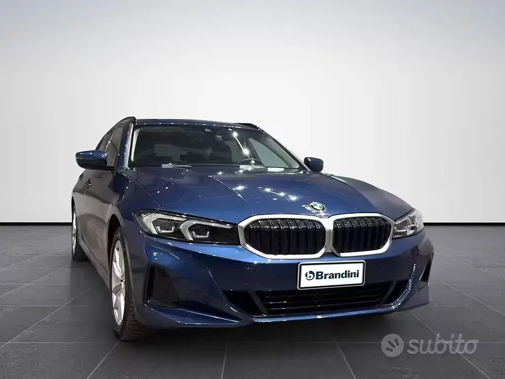Usata BMW 316 Comfort Edition 122 CV (89 kW) 2023 Blu Station wagon