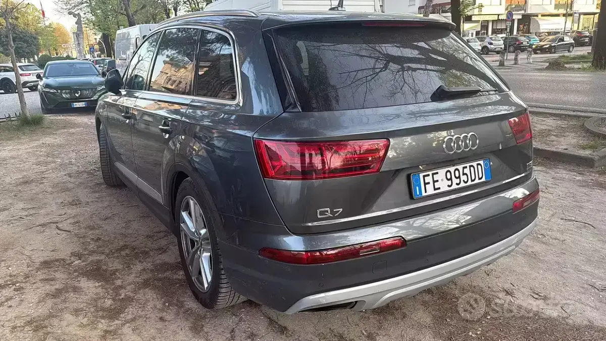 Usata Audi Q7 333 CV (244 kW) 2016 Grigio SUV