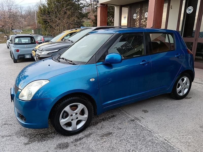 Usata Suzuki Swift GL 92 CV (67 kW) 2006 Blu Utilitaria