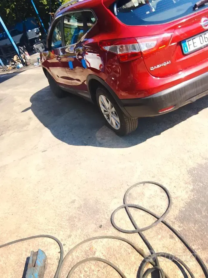 Usata Nissan Qashqai 131 CV (96 kW) 2017 Rosso SUV