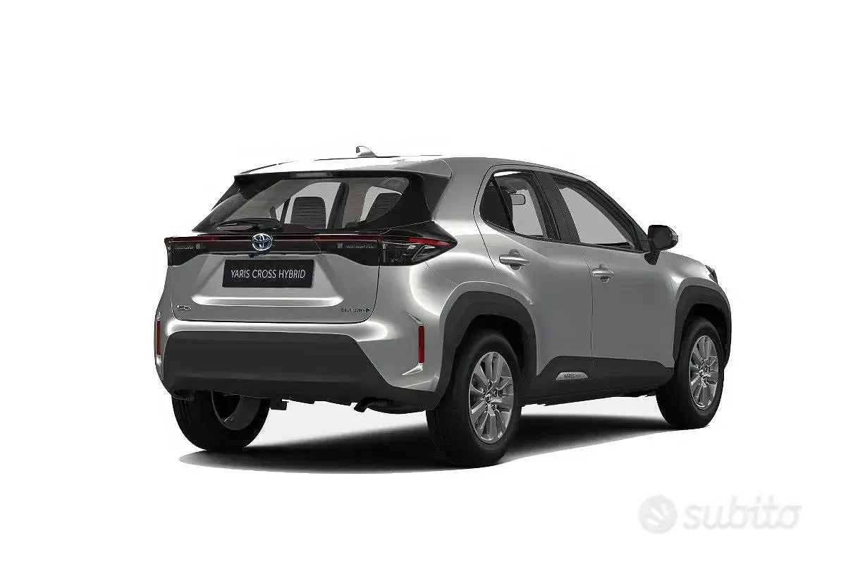 Nuova Toyota Yaris Cross Trend 130 CV (95 kW) 2026 Grigio SUV