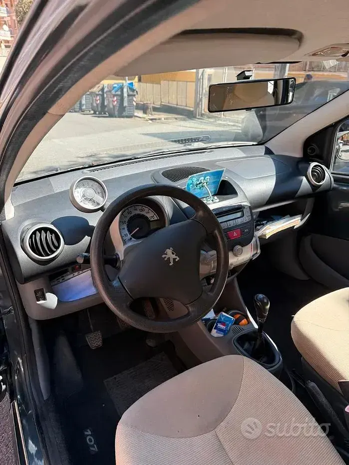 Käytetty Peugeot 107 68 HP (50 kW) 2006 Harmaa Viistoperä