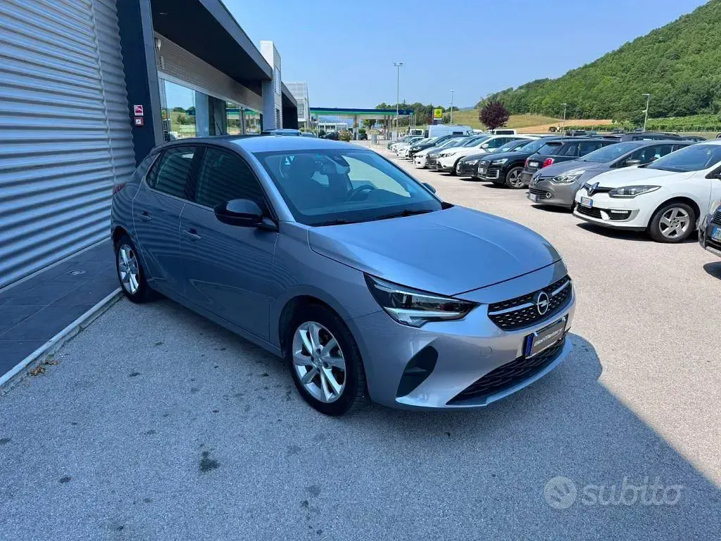 Usata Opel Corsa Elegance 101 CV (74 kW) 2021 Grigio Utilitaria